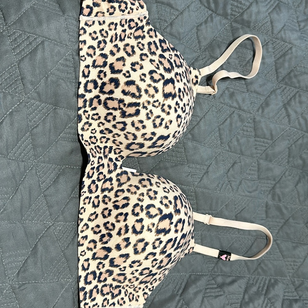 VS wireless push up bra 36B